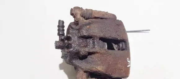 Mitsubishi Carisma Front brake caliper