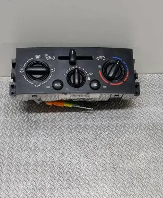 Peugeot 207 Climate control unit N102079B 69910002 J350IR