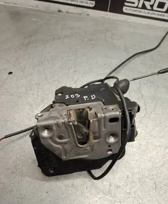 Mercedes-Benz C W203 Front door lock 2037200435
