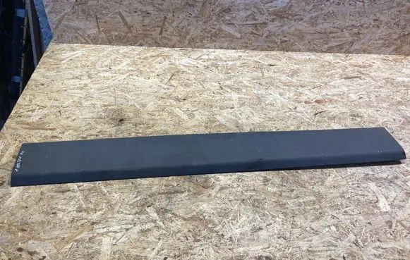 Renault Master III Sliding door trim (molding) 828200148R