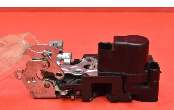 Chevrolet Aveo Front door lock 