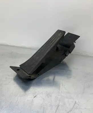 BMW 5 E60 E61 Accelerator throttle pedal 6772645
