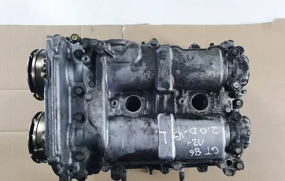 Toyota GT 86 Engine head 