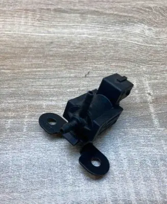 Opel Zafira A Turbo solenoid valve 90530039 72213800