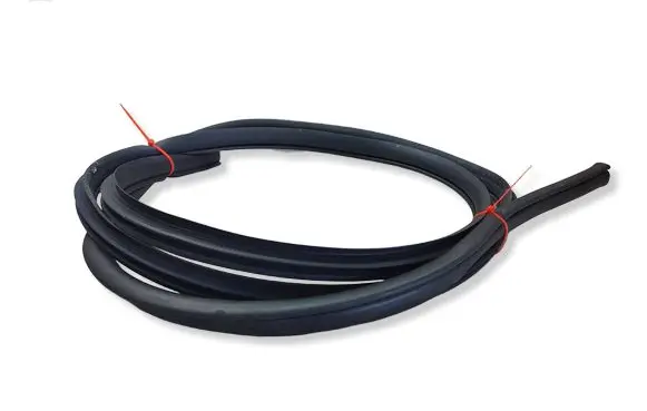 Nissan X-Trail T32 Rear door rubber seal (on body) 