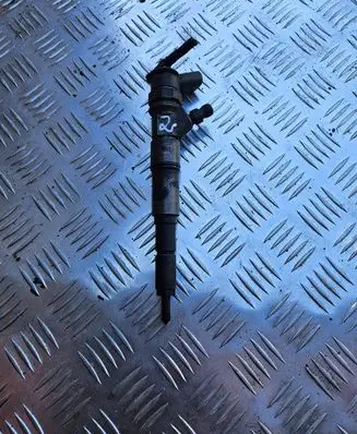 BMW 5 E60 E61 Fuel injector 0986435 7793836
