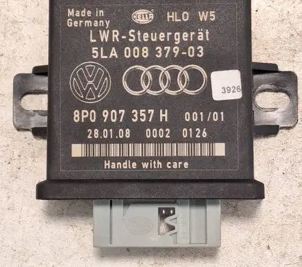 Audi A4 S4 B7 8E 8H Light module LCM 5LA00837903 8P0907357H 00020126
