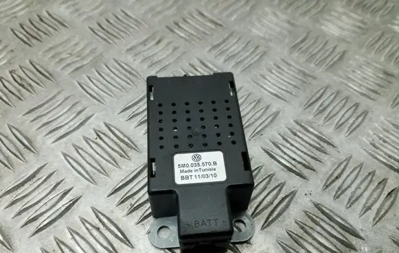 Volkswagen Golf Plus Aerial antenna filter 5M0035570B