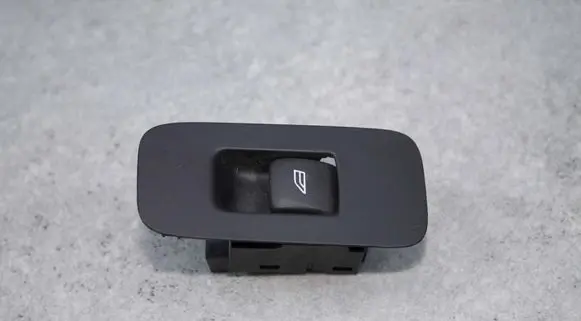 Volvo V40 Electric window control switch 31394840