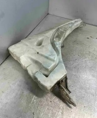 Volkswagen Touareg I Windshield washer fluid reservoir/tank 7L0955453