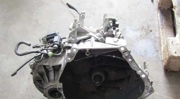 Mazda CX-5 II Manual 5 speed gearbox D6010