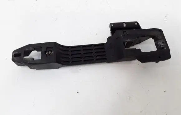 Toyota Corolla Verso AR10 Front door exterior handle/bracket 242303