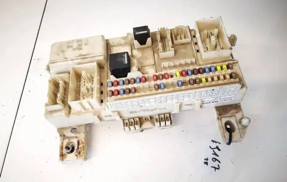 Volvo V50 Fuse box set 31254903 519096804