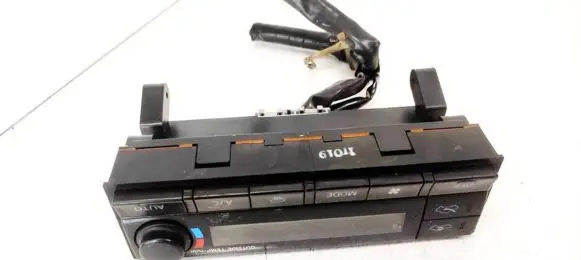 Nissan X-Trail T30 Climate control unit 275008H801 3N28134700