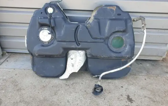 Chrysler Pacifica Fuel tank 04880201