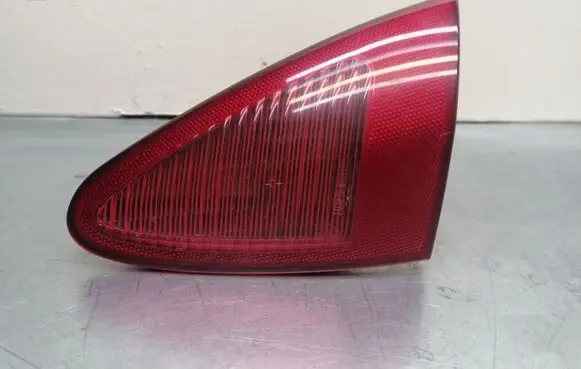 Alfa Romeo 147 Tailgate rear/tail lights 46556346 46747825