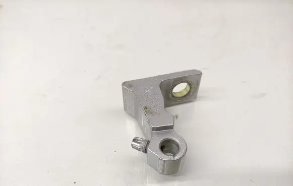 Volkswagen PASSAT B8 Rear door upper hinge 8X0831403E