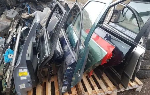 Audi A4 S4 B6 8E 8H Rear door melynos