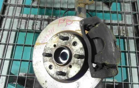 Suzuki Swift I Front wheel hub spindle knuckle IMPRK1163608