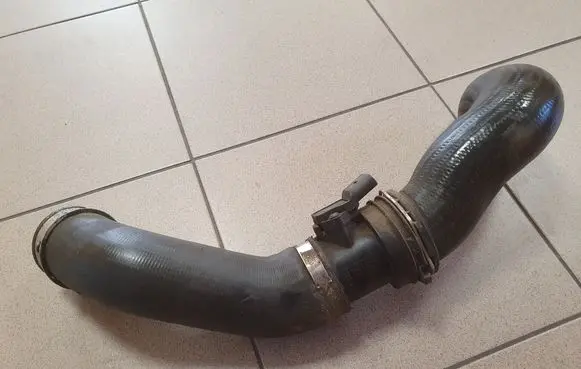 Volkswagen Transporter - Caravelle T5 Intercooler hose/pipe 7H0145955L