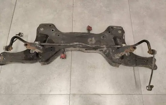 Volkswagen Polo V 6R Front subframe