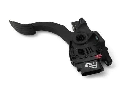 Volvo XC70 Accelerator throttle pedal 31329058