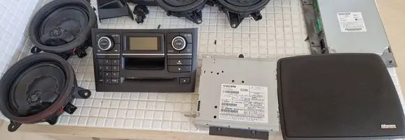 Volvo XC90 Audio system kit 31282269 31282270