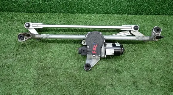 Volkswagen T-Roc Front wiper linkage and motor 2GA955113B