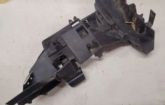 Citroen DS5 Front bumper mounting bracket 9673297377 1099462X