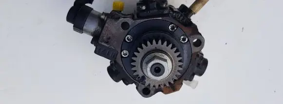 Renault Master III Fuel injection high pressure pump 8200950493 0445010205