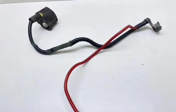 Volkswagen Touran I Positive cable (battery)