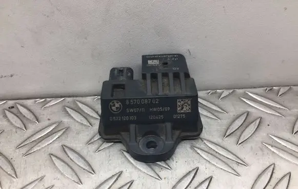 BMW 5 F10 F11 Glow plug pre-heat relay 8570087 0522120103 857008702