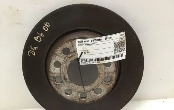 Volkswagen PASSAT B6 Rear brake disc 