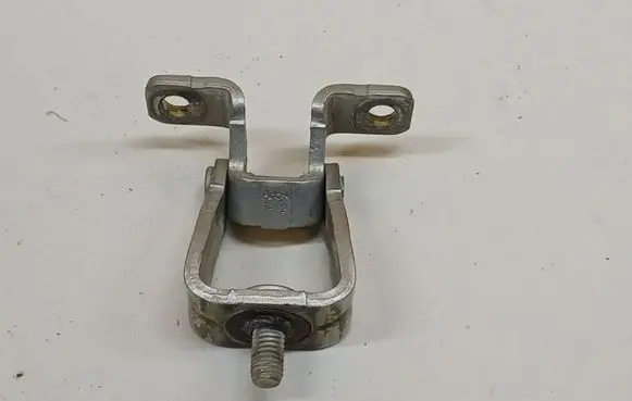 Volkswagen Cross Polo Rear door lower hinge 