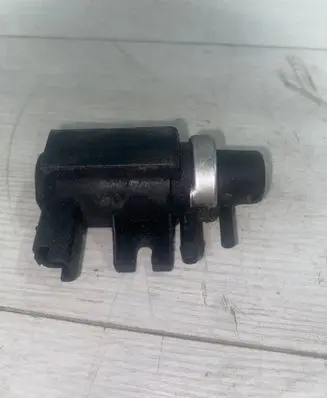 Citroen C6 Turbo solenoid valve 4m509e882aa