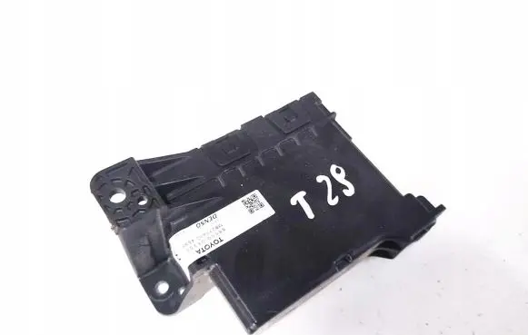 Toyota Avensis T270 Air conditioning/heating control unit 8865005350