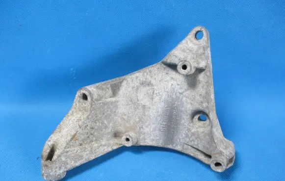 Opel Zafira A A/C compressor mount bracket 24459840
