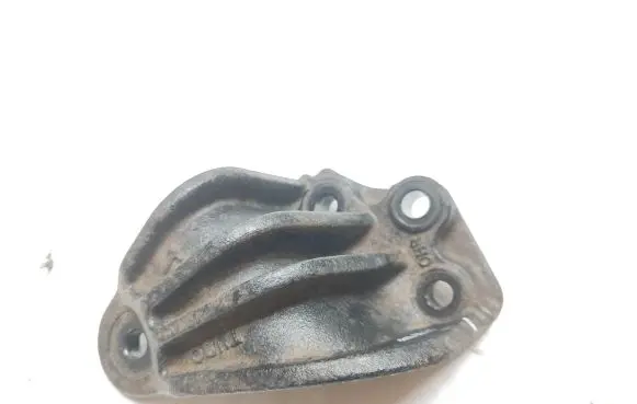 Hyundai Tucson TL Engine mounting bracket