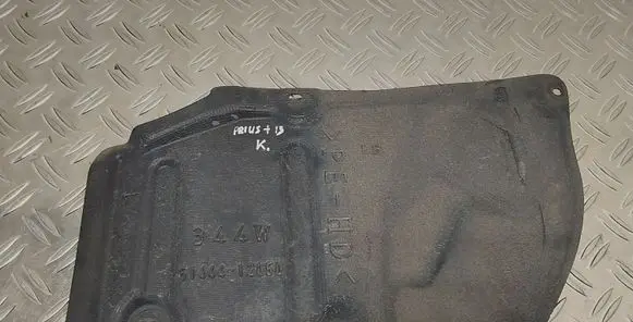 Toyota Prius+ (ZVW40) Engine splash shield/under tray 5144412050