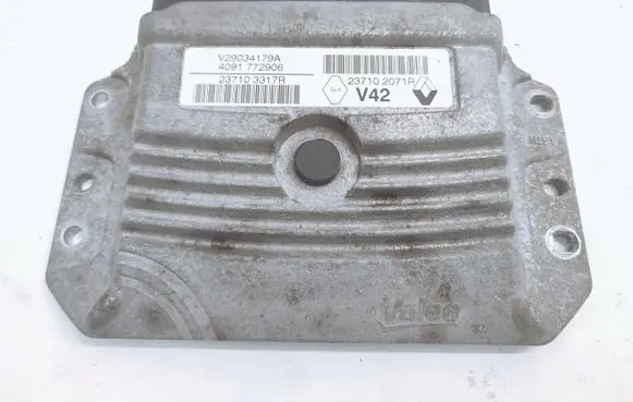 Renault Clio IV Engine control unit/module ECU 256400001R