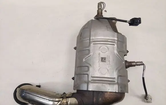 Chrysler Pacifica Catalyst/FAP/DPF particulate filter 68184161AC