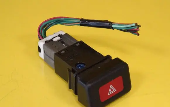 Nissan Almera Tino Hazard light switch