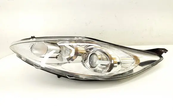 Ford Fiesta Headlight/headlamp 8A6113W030DG