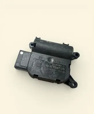 Audi A4 S4 B5 8D Air flap motor/actuator 0132801345 983389HC 1K0907511H