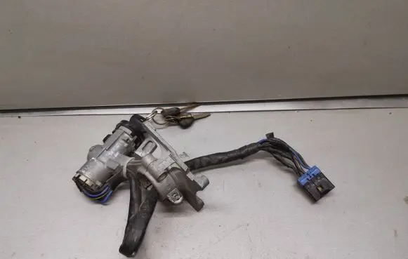 Mitsubishi Galant Ignition lock 336429