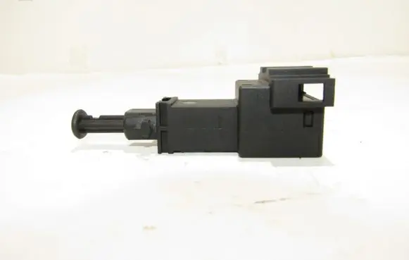 Volkswagen Touran I Brake pedal sensor switch
