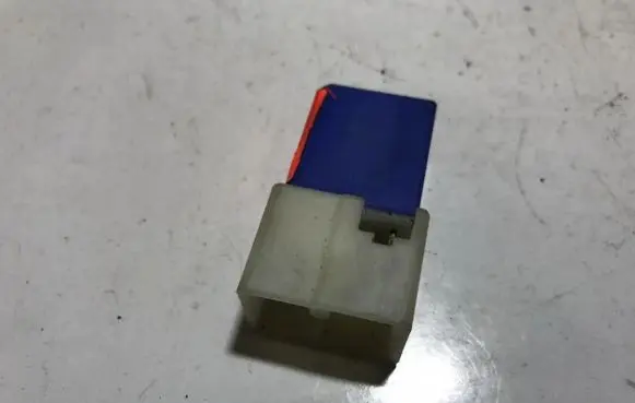 Nissan Juke I F15 Other relay 2523079915 0403200527