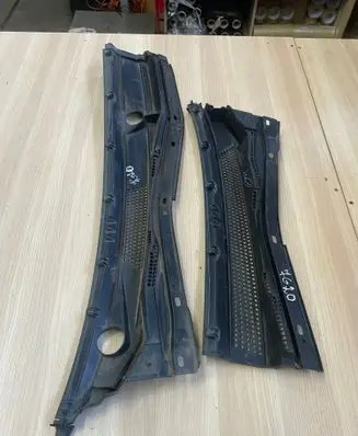 Mitsubishi L200 Wiper trim MN117709