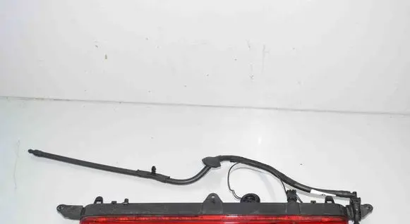 BMW i3 Third/center stoplight 90025978 7304040 63257304040