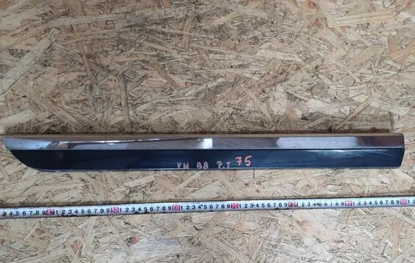 Volkswagen PASSAT B5 Rear door trim (molding) 3B0854950A